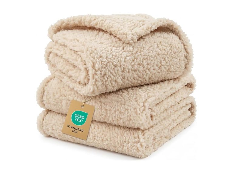 Fleece and Sherpa Blankets (3 Pack)